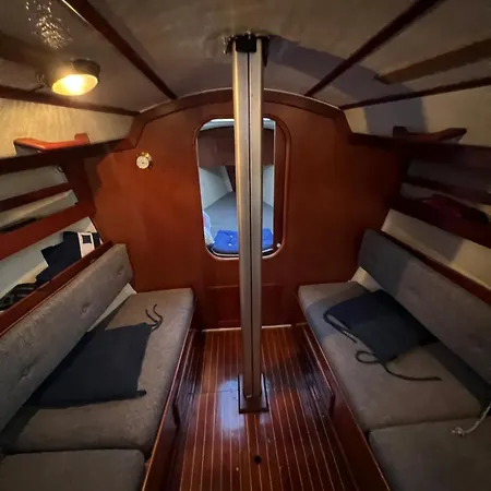 بوتيل Boat House *